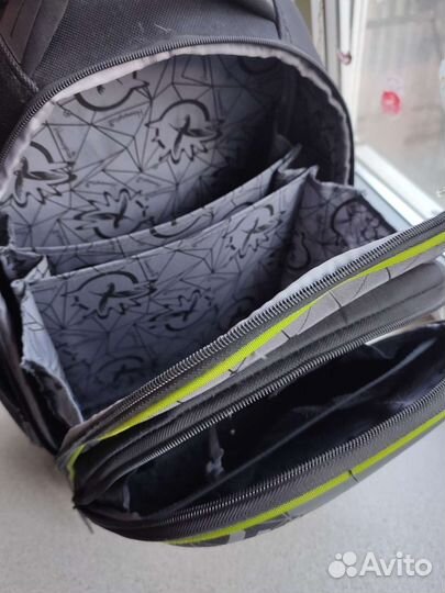 Рюкзак школьный для мальчика Hummingbird