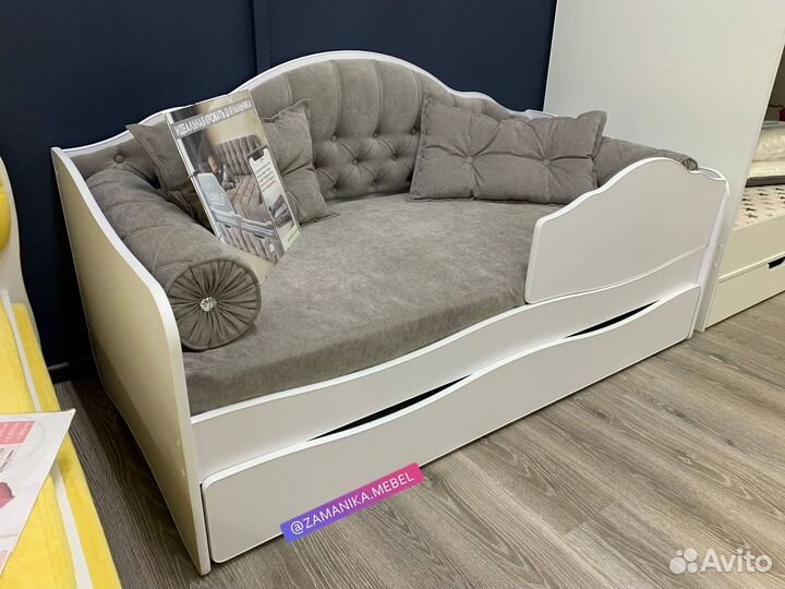 Детская кровать мягкая