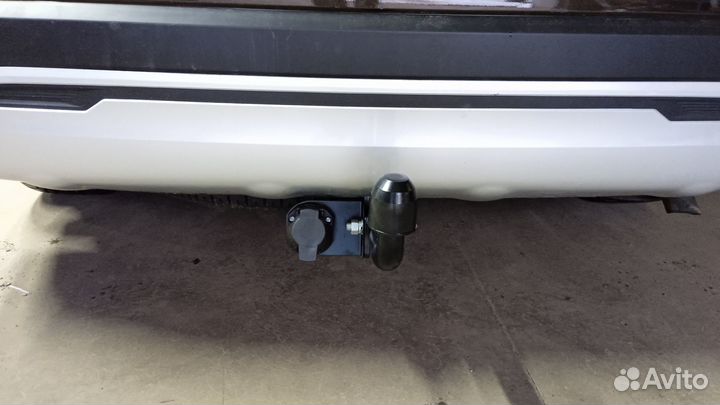 Фаркоп на Mitsubishi Outlander 3