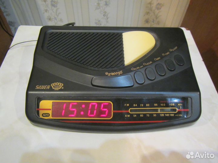 Радиочасы Crown Japan 50/60 Гц 120/220 В