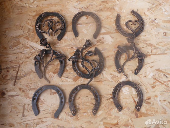 Кованые изделия для дома:подковы,брелки,гвозди,сув