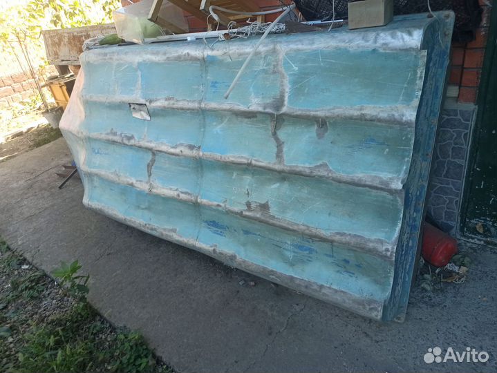 Продам лодку Романтика