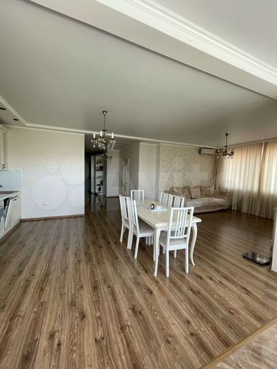 2-к. квартира, 75 м², 10/11 эт.