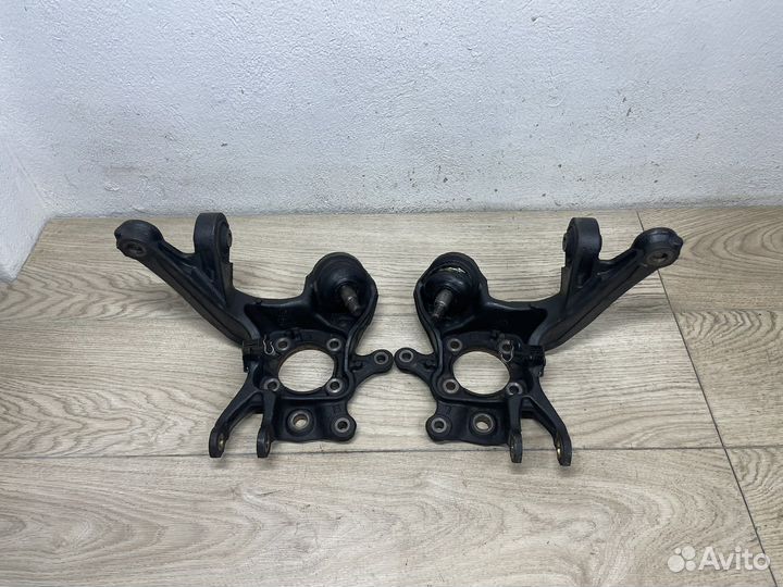 Цапфы задние пара Toyota Avensis 250