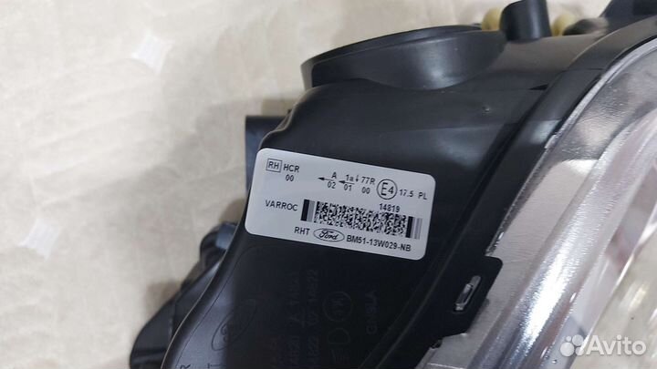 Фара правая ford focus 3