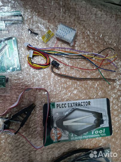 Универсальный профессиональныйПрограмматор RT809H