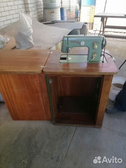 Швейная машина Veritas