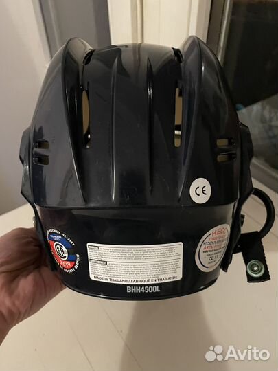 Хоккейный шлем