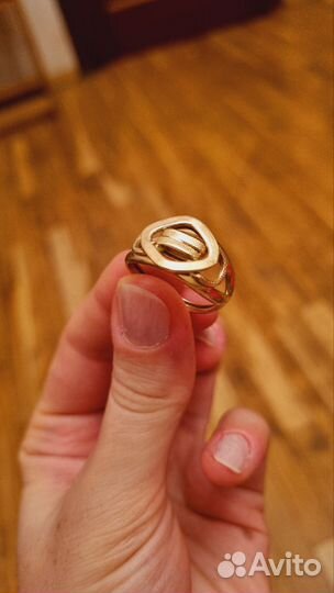 Золотое кольцо женское