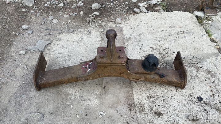 Фаркоп на Mercedes T1 Bus207-410 1977-1995