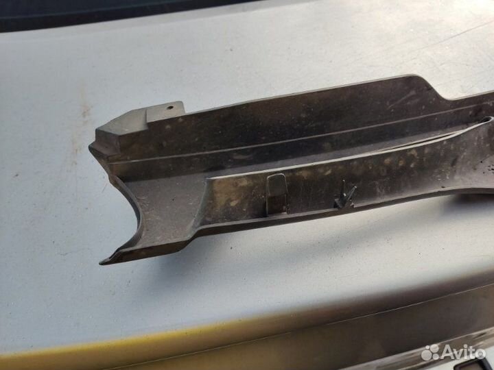 Решетка радиатора Ford Mondeo 1 универсал 1.8I