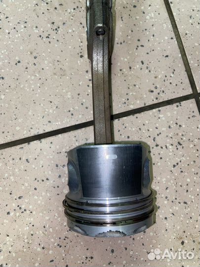 Поршни для двигателя Volvo D4204T11 б.у