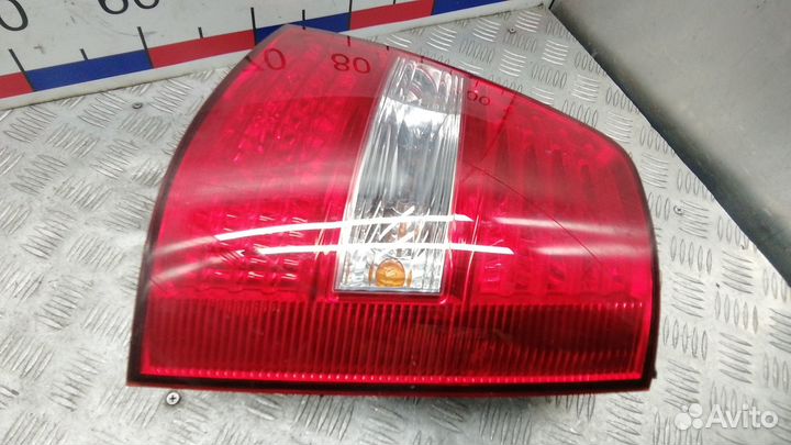 Фонарь задний правый Kia Sorento