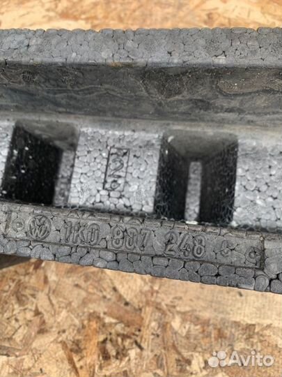 Усилитель бампера(пенопласт) Volkswagen Golf 5 2.0