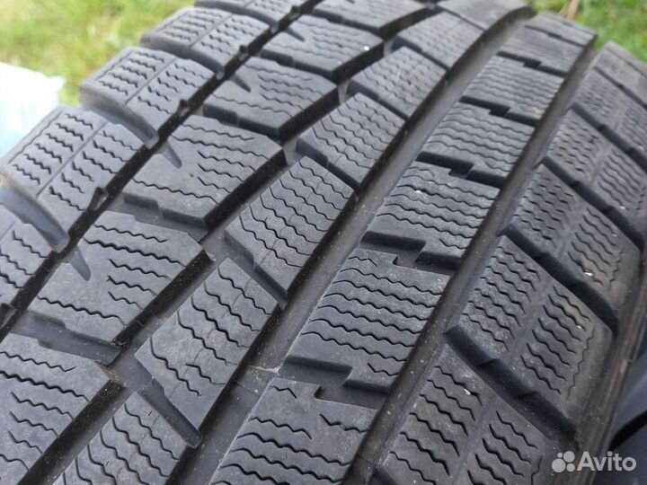 Dunlop Winter Maxx 215/65 R16