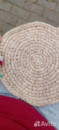 Вязаный коврик ручная работа d-66 см