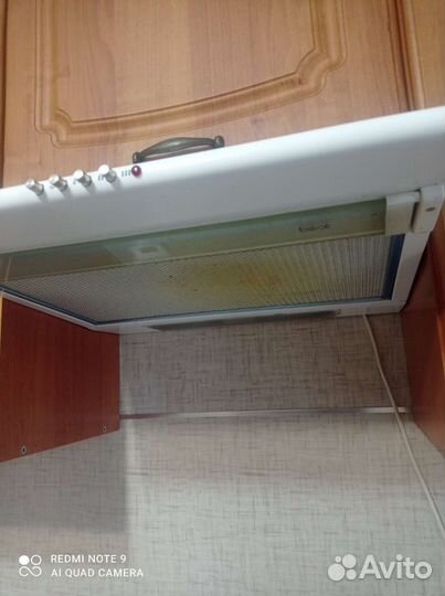 Кухонный гарнитур с техникой бу