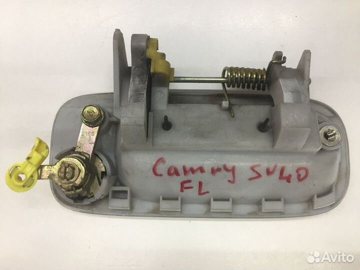 Ручка двери передняя левая toyota camry SV40