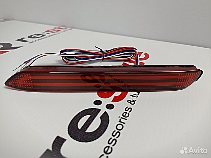 Фонари в задний бампер Toyota / Lexus Бегающий пов