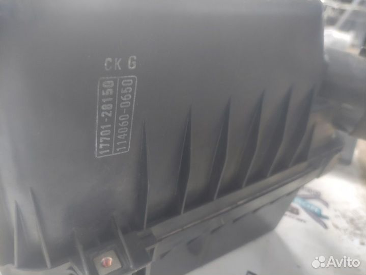 Корпус воздушного фильтра Toyota Camry 40