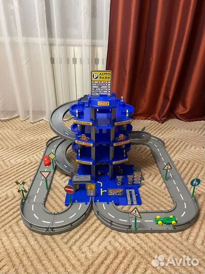 Парковка полесье