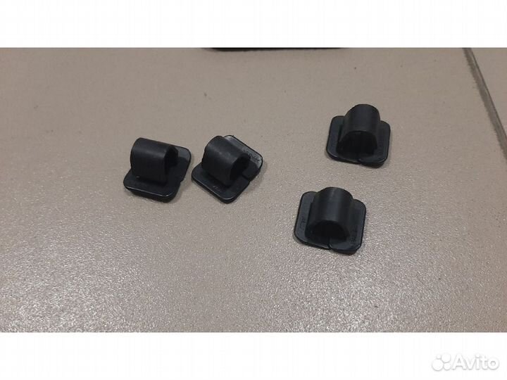 Шумоизоляция капота audi A4 B8