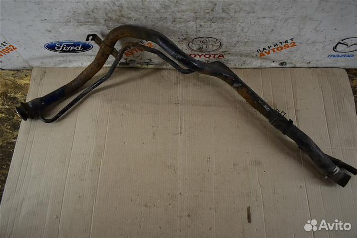 Горловина топливного бака Mitsubishi Grandis 1