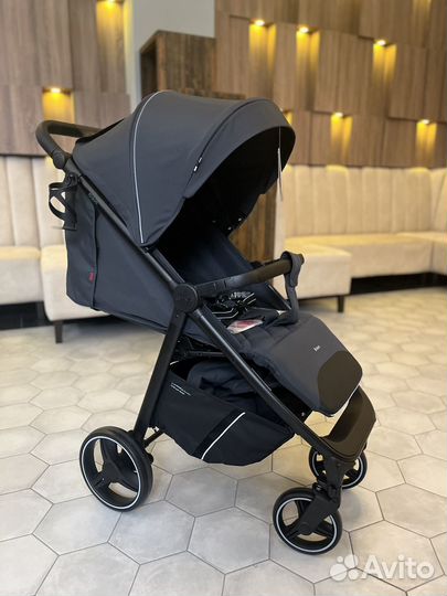 Прогулочная коляска Carrello Bravo