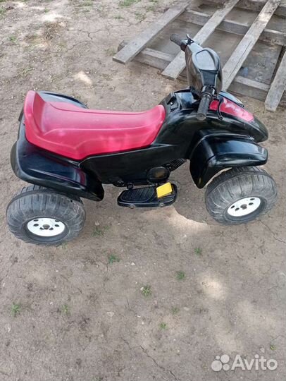 Детский квадроцикл на аккумуляторе