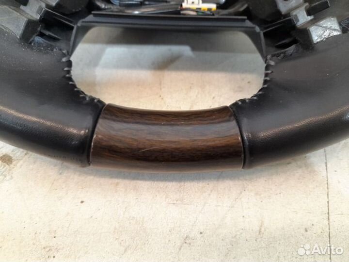 Руль Toyota Land Cruiser 200 2016-2022