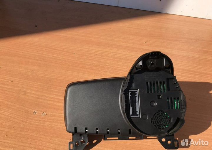 Панель приборов Chevrolet Aveo T300 2011