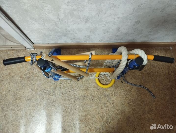 Турник настенный детский