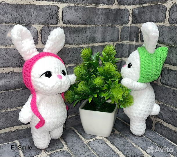 Зайка вязаный