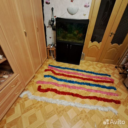 Мишура, новогодние плакаты, гирлянды- растяжки