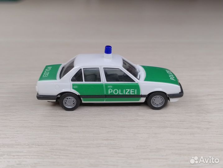 A26.4) Opel Ascona C (1981-1988) Polizei