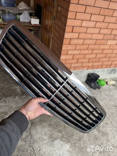 Решетка радиатора w211