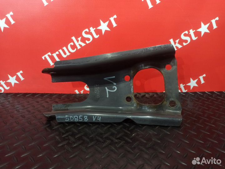 Кронштейн амортизатора переднего