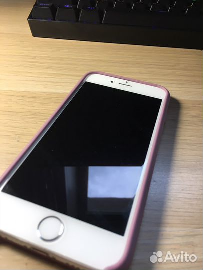 Телефон iPhone 6