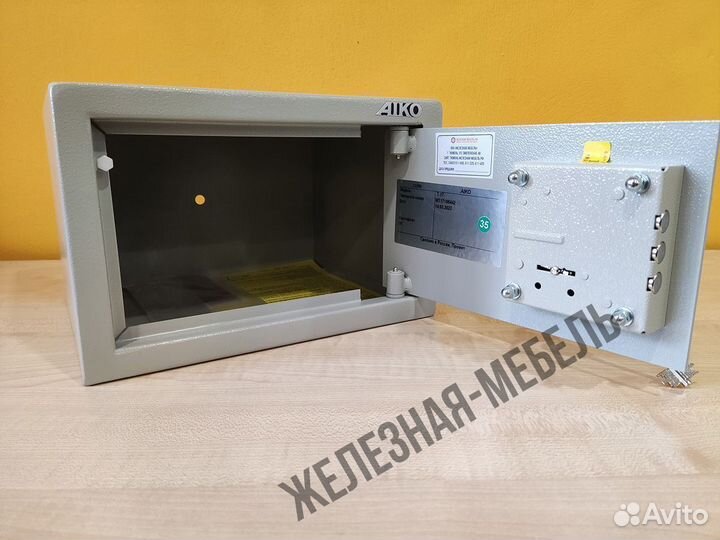 Небольшой сейф для дома Aiko Т-17