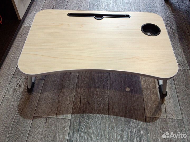 Столик для кровати