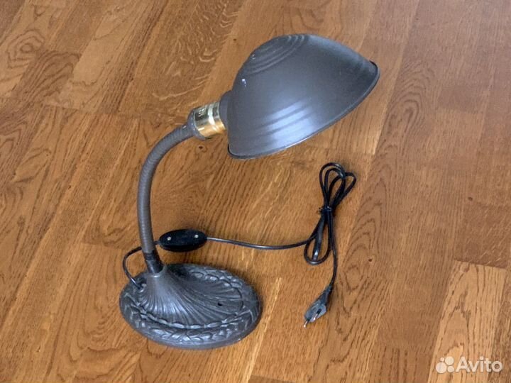 Старинная настольная лампа