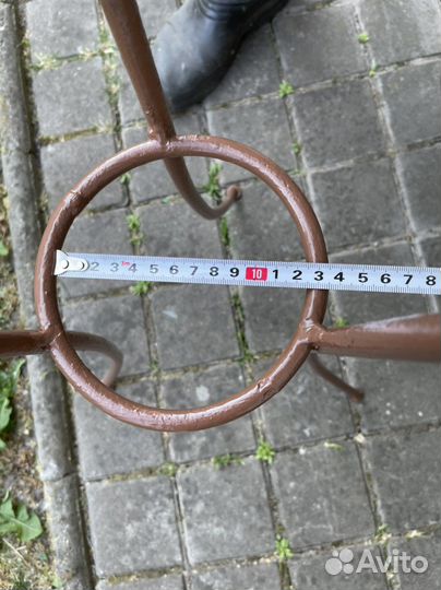 Подставка уличная для высокой вазы