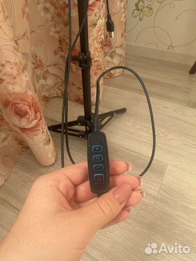 Кольцевая лампа со штативом