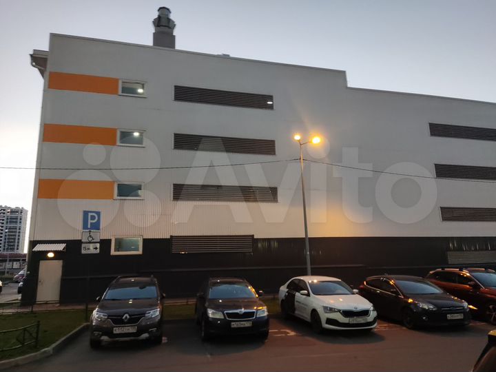 Машиноместо, 13 м²