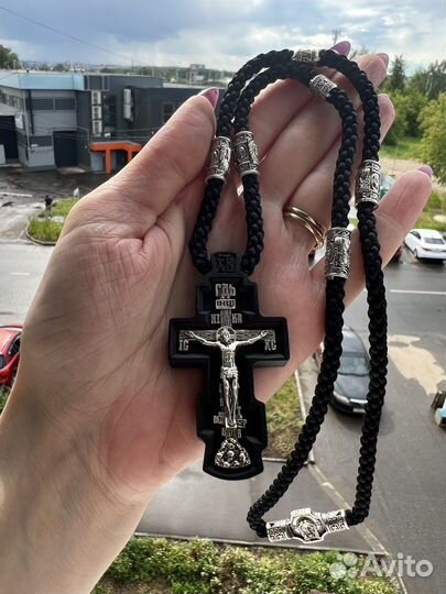 Комплект крест на гайтане с вставками