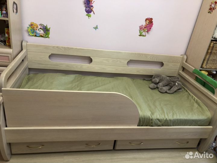 Кровать детская массив