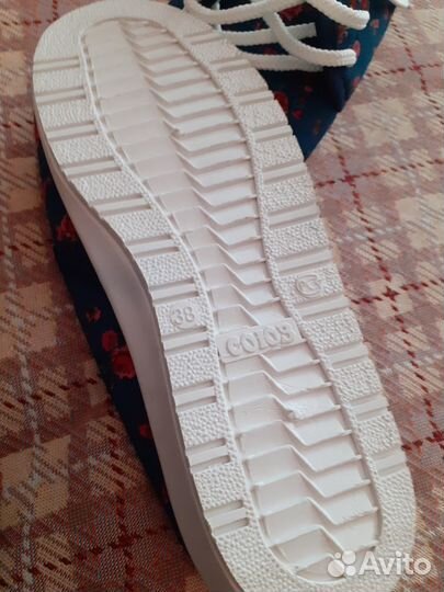 Летние цветные кеды