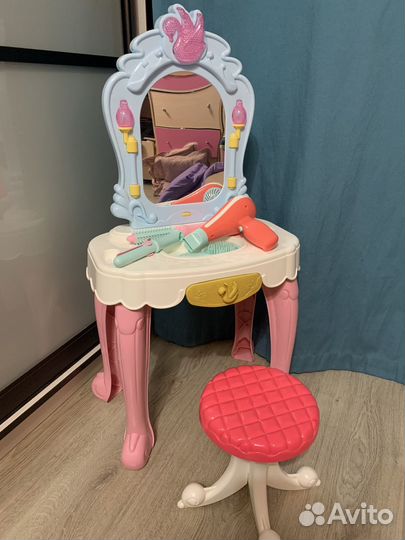 Детский туалетный столик для девочки