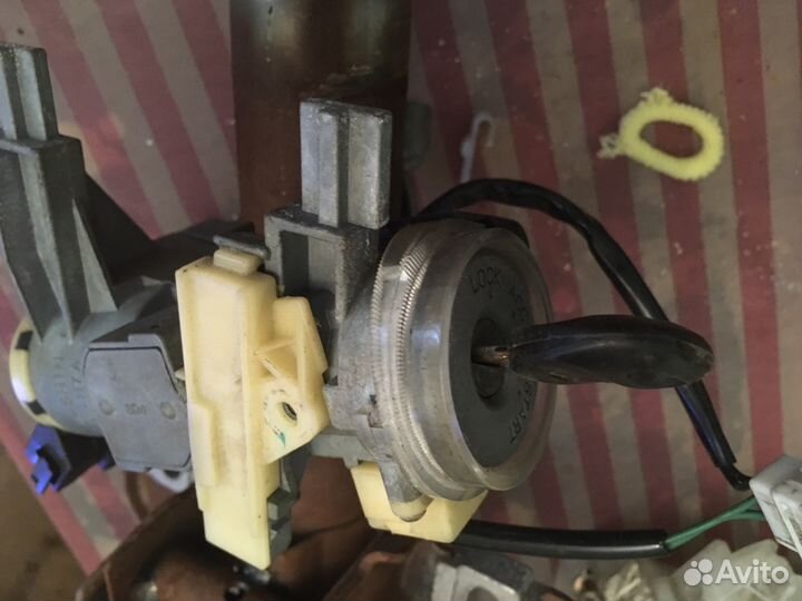 Замок зажигания Митсубиси Лансер Цедия