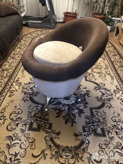 Пуф со спинкой